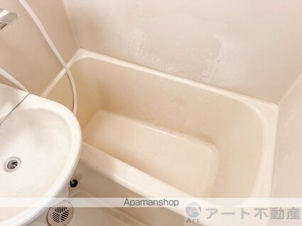 愛媛県松山市小坂１丁目[1K/24.3m2]のバス