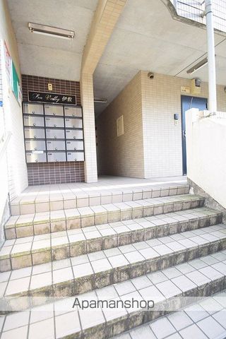 SUN VALLEY伊敷の玄関写真