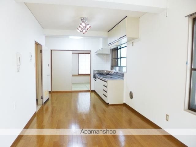 ツインハイツ元町の内装写真