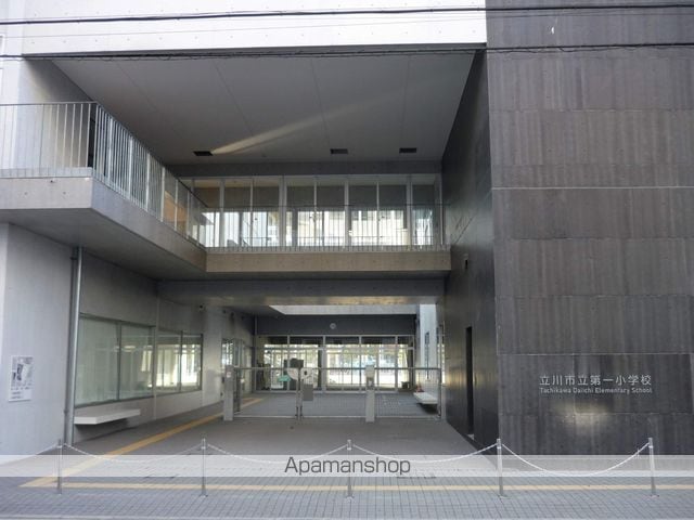 detached 東京都立川市柴崎町１丁目20-20

地図を見る