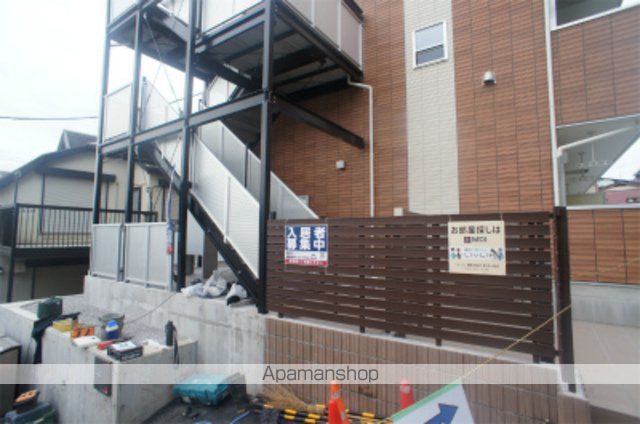 リブリ・石川町の玄関写真