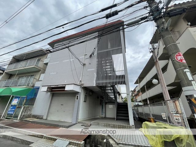 栄穂マンションの外観写真