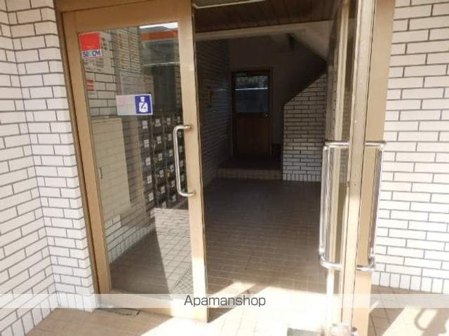エルコ若松町マンションの玄関写真