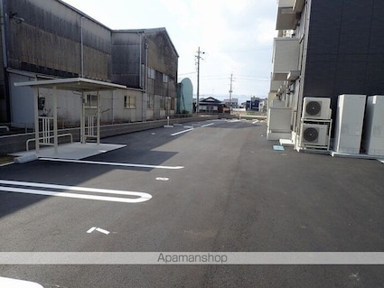 シャルム・リリー[1LDK/42.76m2]の駐車場