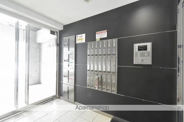 ボヌール学園前の玄関写真