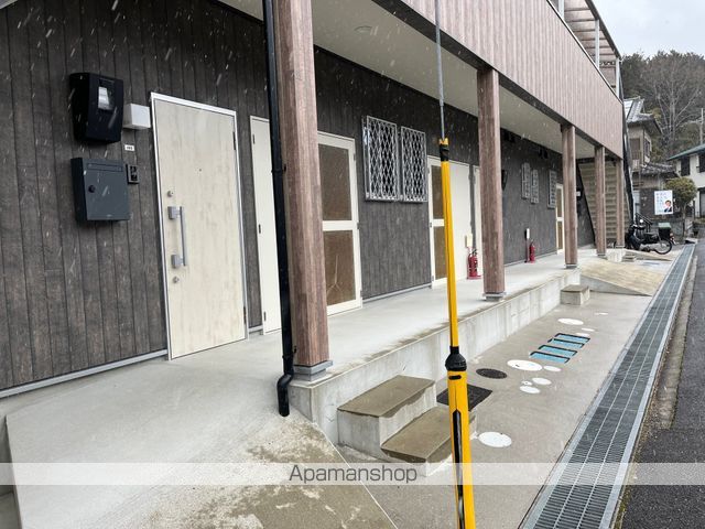 草津線 甲西駅 徒歩28分 2階建 築10年の玄関写真
