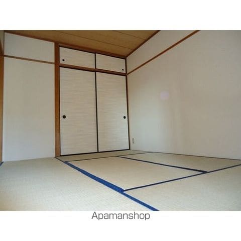 グランドハイツ原 A棟の内装写真