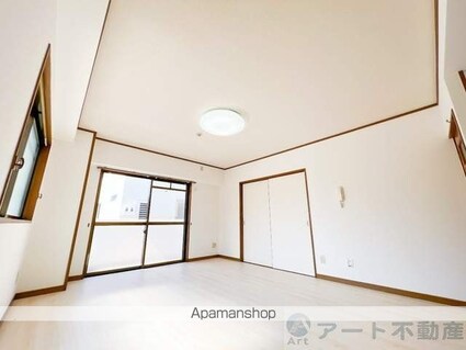 インペリアル土居田南[3LDK/67.5m2]のリビング・居間