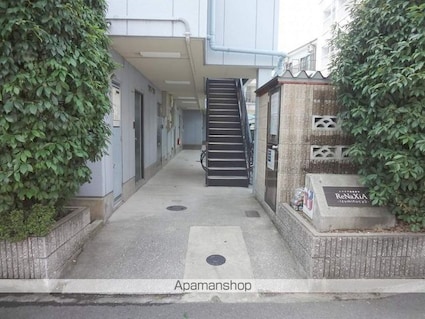 大阪府和泉市府中町８丁目[1K/18.25m2]のエントランス1