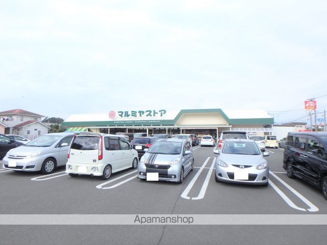 ナリッシュ Bの周辺写真