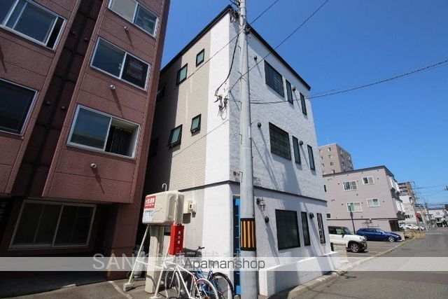 MODERN DECOの外観写真