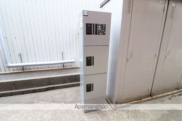 モンターニュリーブル B棟の玄関写真