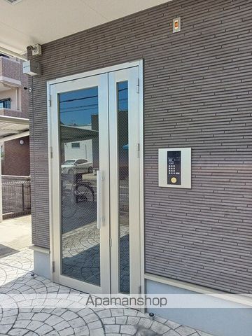 ソレアード 一里山の玄関写真