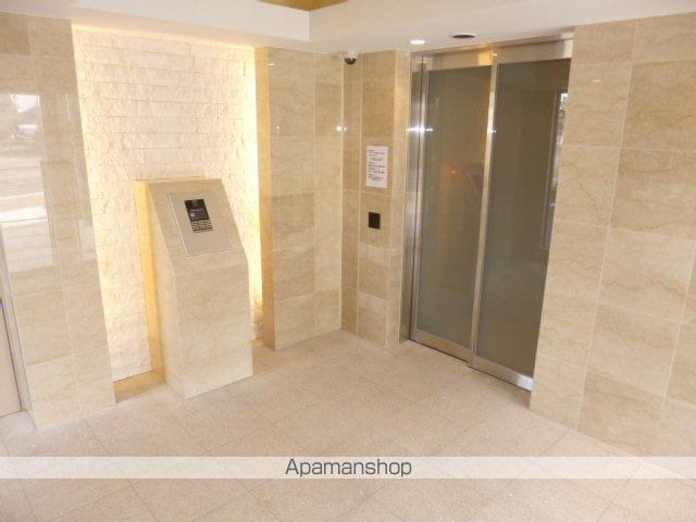 東京都国分寺市西町５丁目[2LDK/67.14m2]の共用部1