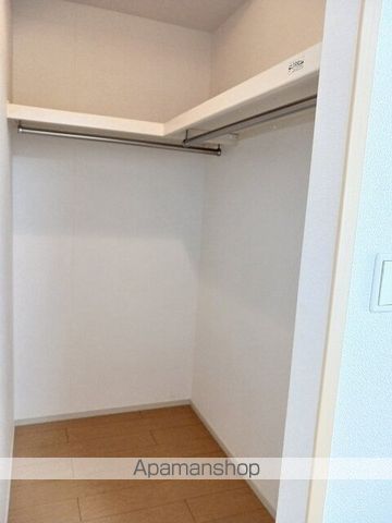 ＪＲ東海道本線 浜松駅 バス乗車時間：11分 最寄りバス停で下車 徒歩10分 2階建 築16年の内装写真