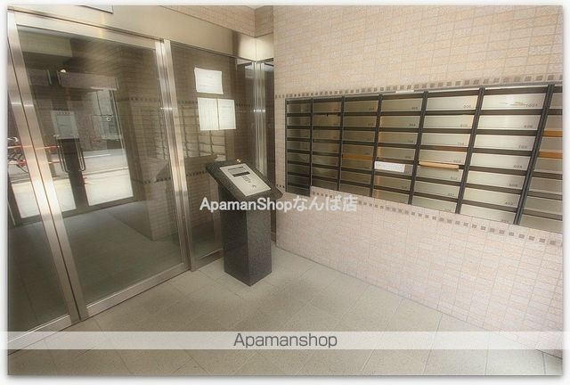 アーバンパレス九条の玄関写真