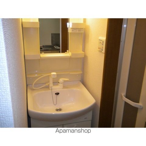 アンプルール ブワ BONの内装写真