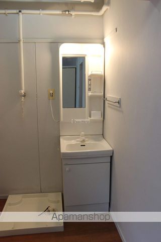 ヴィラナリー瀬戸田 2号棟の内装写真