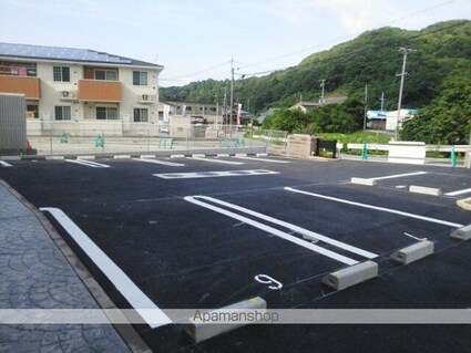 和歌山県海南市重根[1LDK/49.14m2]の駐車場