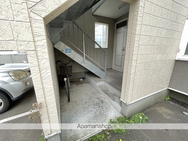 メゾンREVEの玄関写真