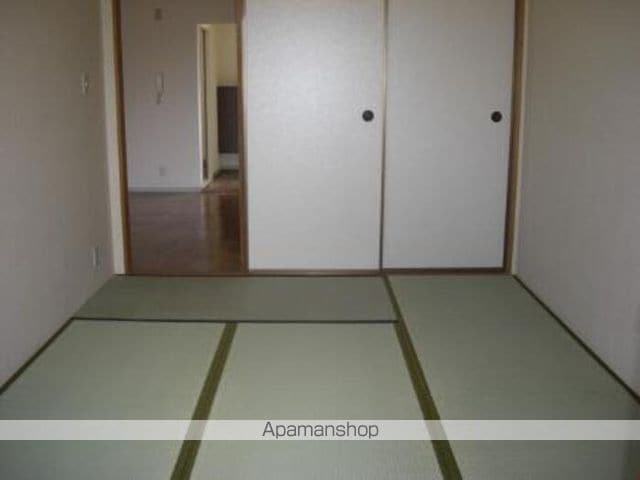ファミール陵南 B棟の内装写真