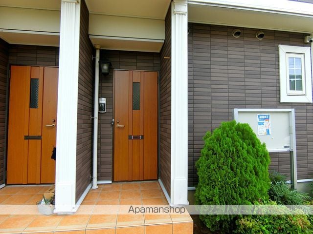 アロッジオ東沢IIの玄関写真