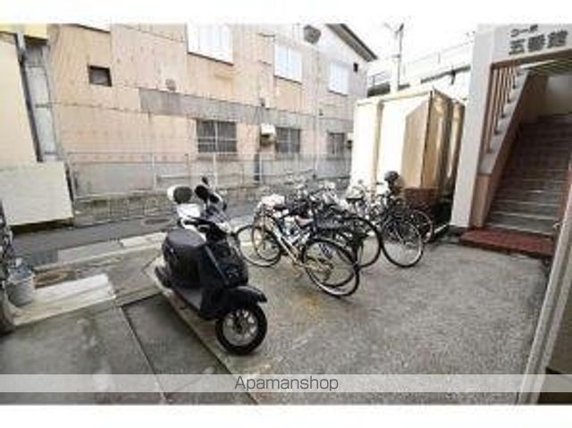 コーポ五番館の玄関写真