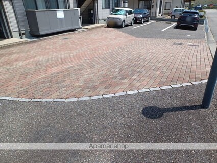 ディアス石芝[2DK/48.25m2]の駐車場