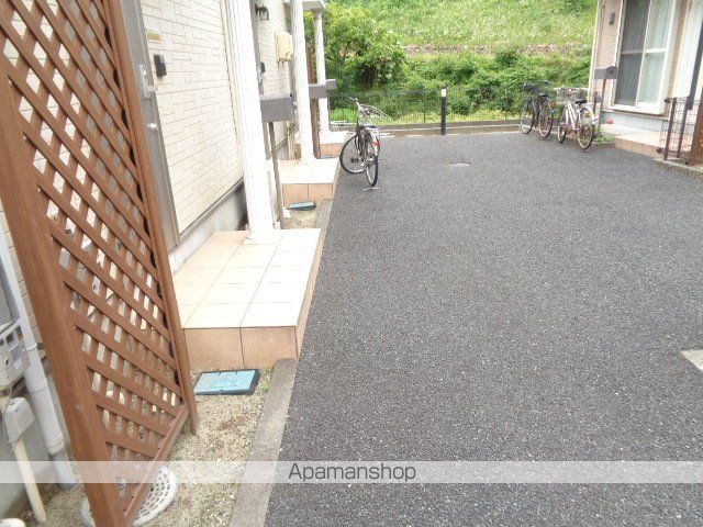 プラッサムコートTI A棟の玄関写真