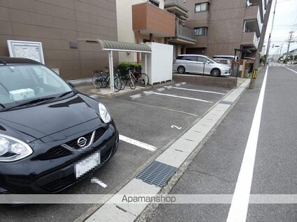 レオパレス五条[1K/23.71m2]の駐車場