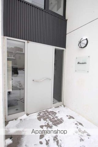 ブランノワールさっぽろSTの玄関写真