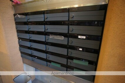 東京都新宿区西新宿４丁目[1K/33.82m2]の共用部2