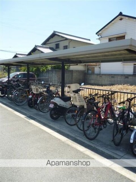 和歌山県和歌山市津秦[2LDK/58.27m2]の共用部1