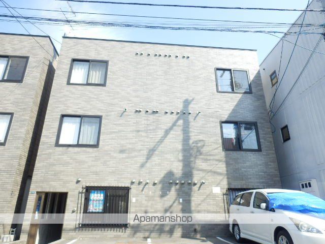 アズーリ中の島参番館の外観写真