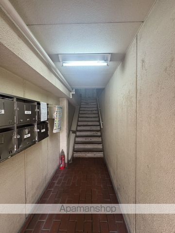 東平塚ビルの玄関写真