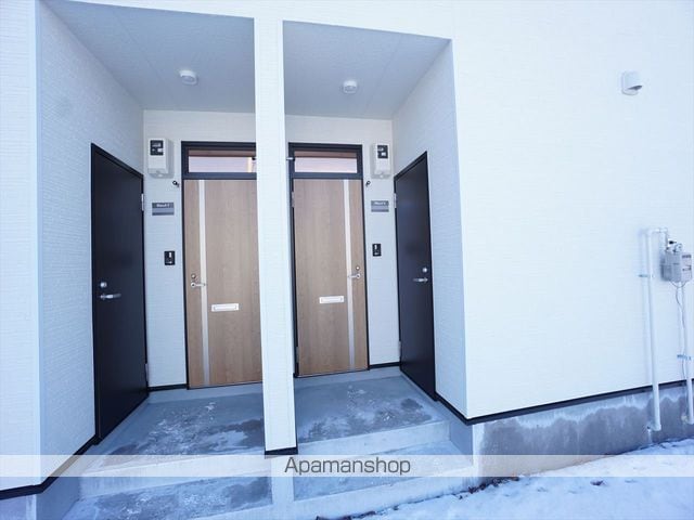 ビジューIVの玄関写真