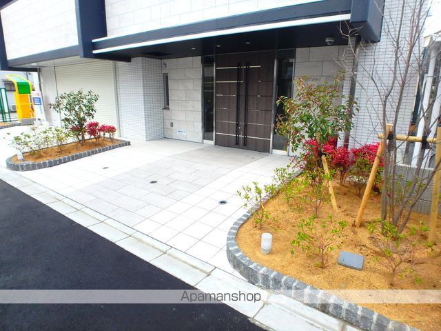 フォレストグレイス守口駅前IIの玄関写真