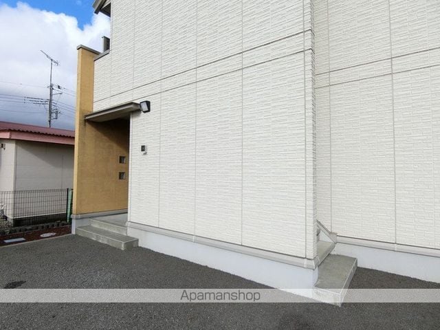 ヴァンコートVの玄関写真
