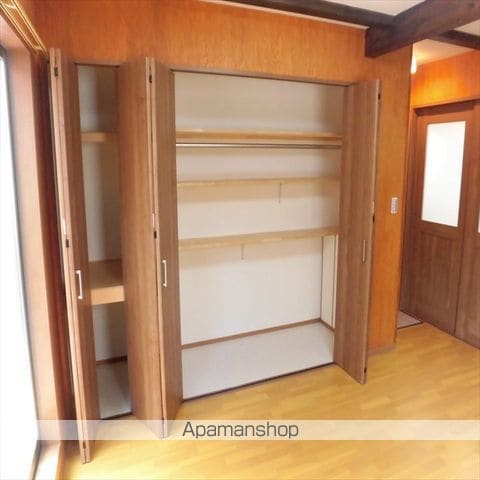 ウッドハウス彩の内装写真
