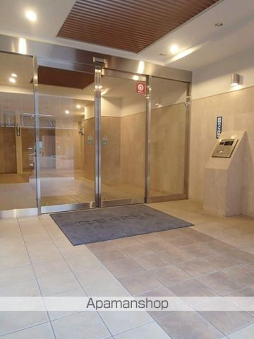 レジディア谷町の玄関写真