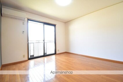 ベルシャトル　Ｂ棟[1K/26.71m2]のリビング・居間