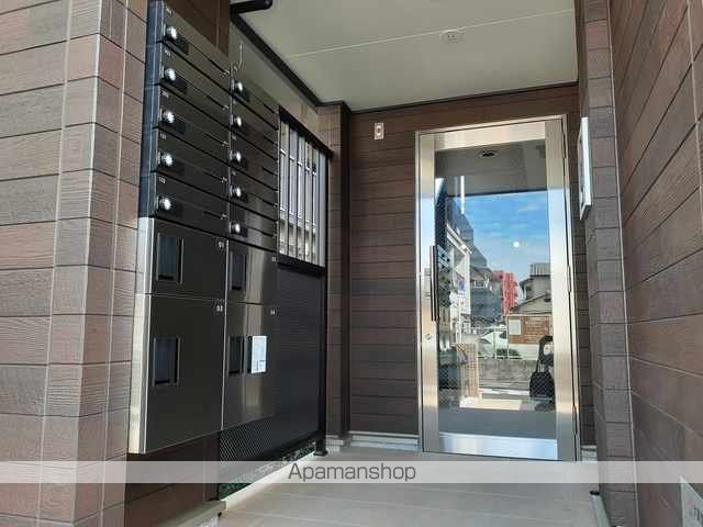 AVENIR新金岡の玄関写真