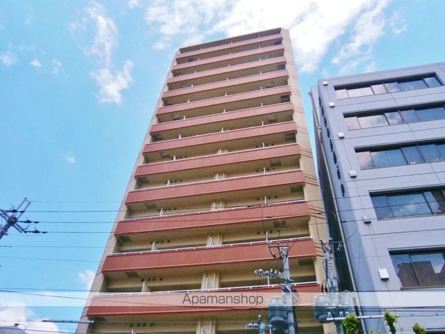 ドゥーエ江坂IIIの外観写真