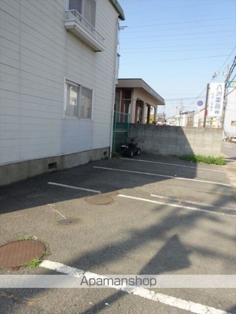 和歌山県和歌山市鳴神[2DK/38.8m2]の駐車場