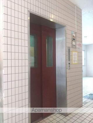 ヴィラパーク本町[3LDK/57.16m2]の共用部1