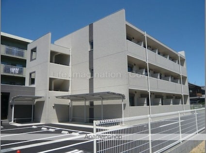 ラ・プラメンテ[1DK/30.55m2]の駐車場1