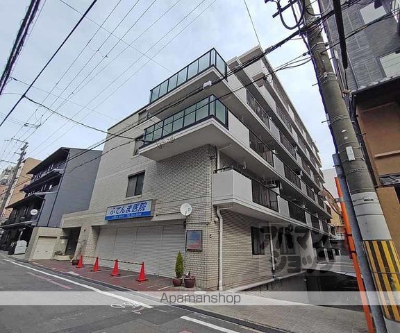 ロイヤル室町の外観写真