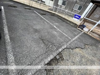 岡山県倉敷市川入[1R/19.63m2]の駐車場1