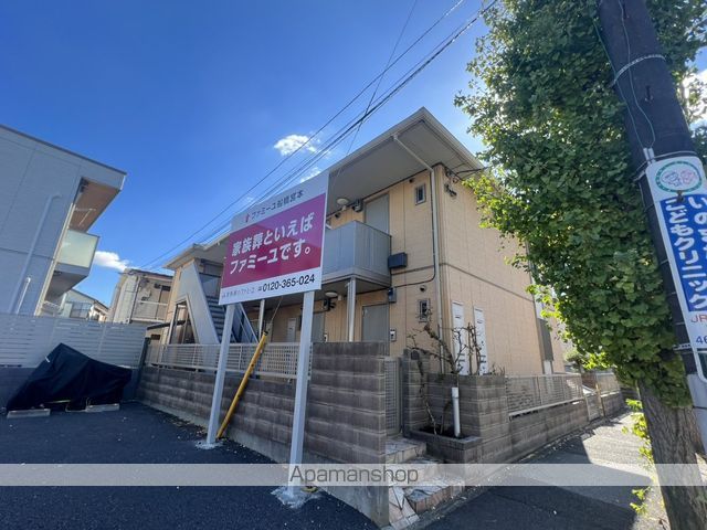 クレストコートの外観写真