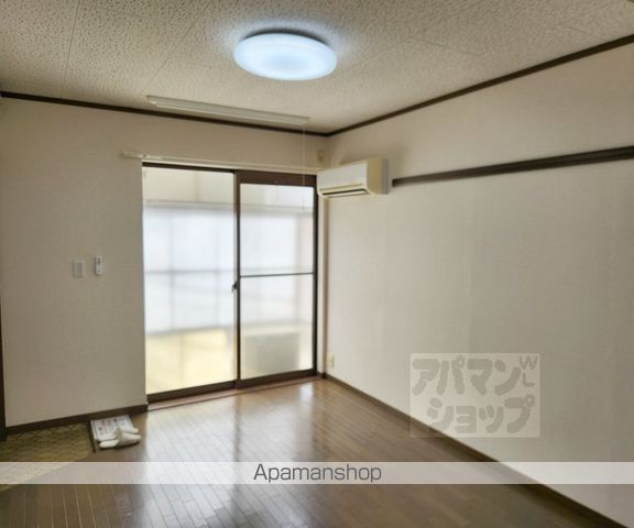 LA MAISON TOMISAKAの内装写真